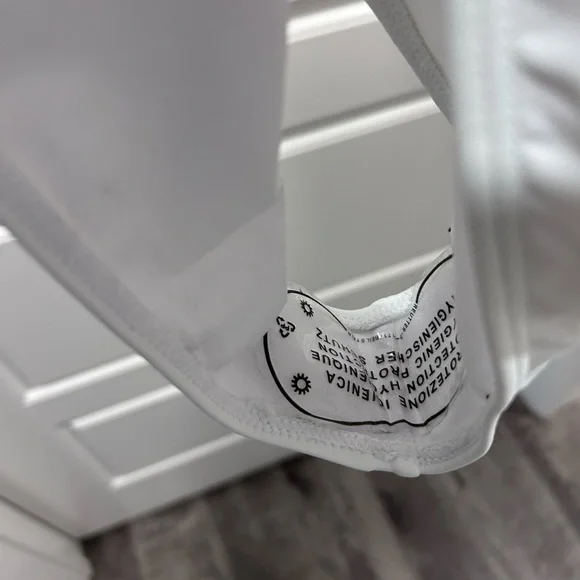 White Bride One piece - Picture 3 of 4